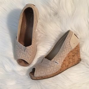 Toms size 6 canvas and cork wedges